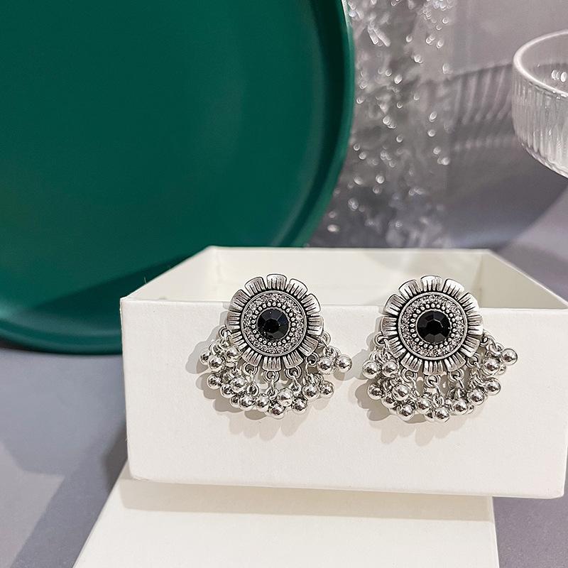 Vintage Fringed Bohemian Stitching Stud Earrings Round Exotic Earrings For Women