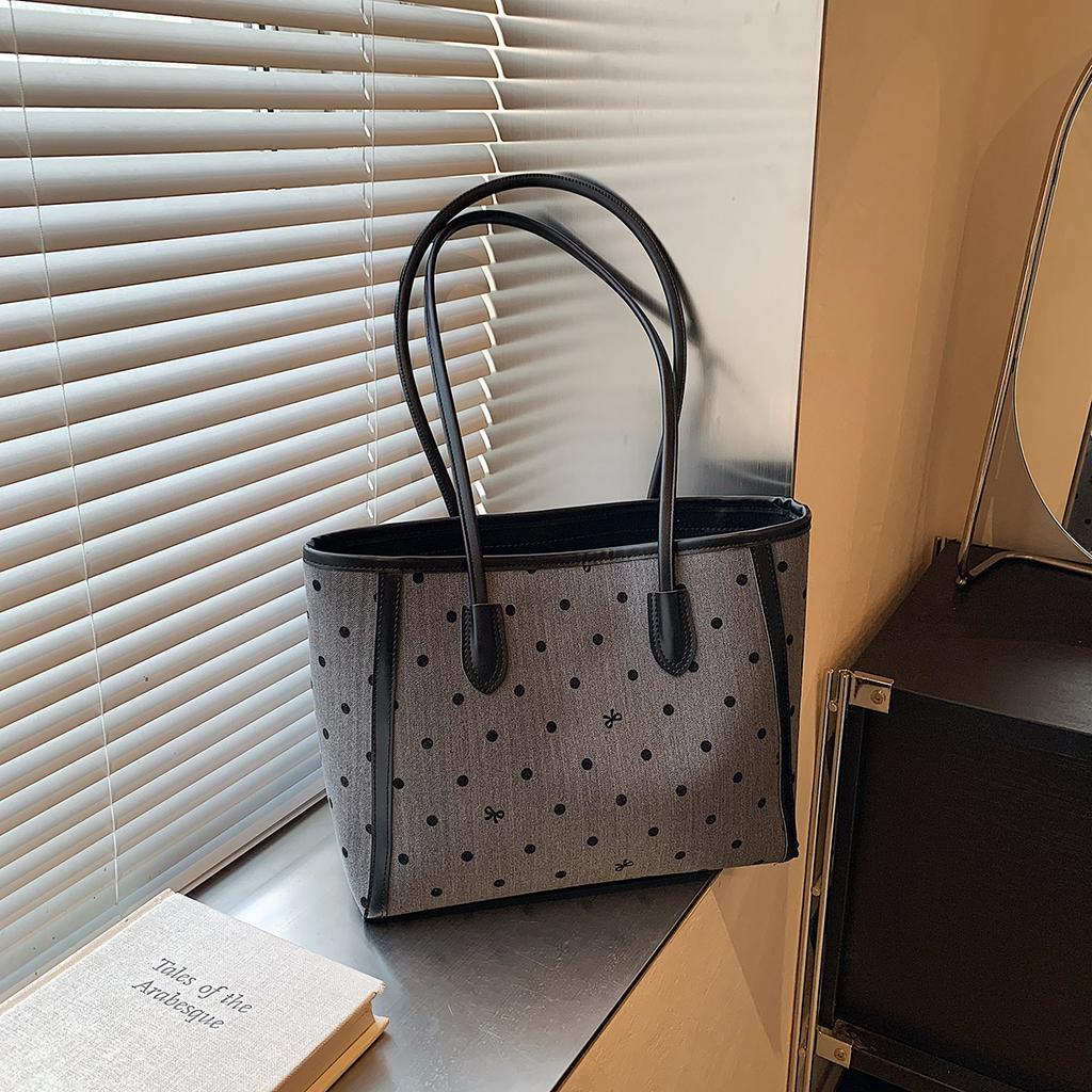 Mode marke handtasche neue große kapazität schulter tasche high-end-frauen tasche Mode nische freizeit handtasche dame Tote tasche