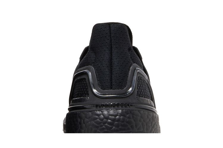 Herren Sneaker adidas Ultra Boost 19.5 DNA Triple Black Core Black/Core Black/ Carbon