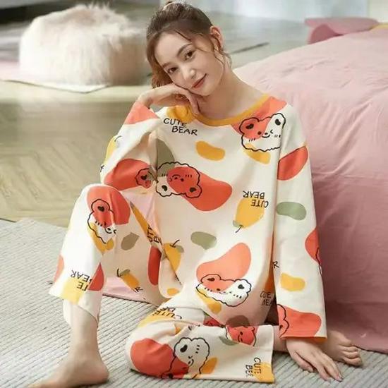 

Women s Korean Smiley Cartoon Pajama Set - Soft, Skin-Friendly, Sporty Sleepwear Medium