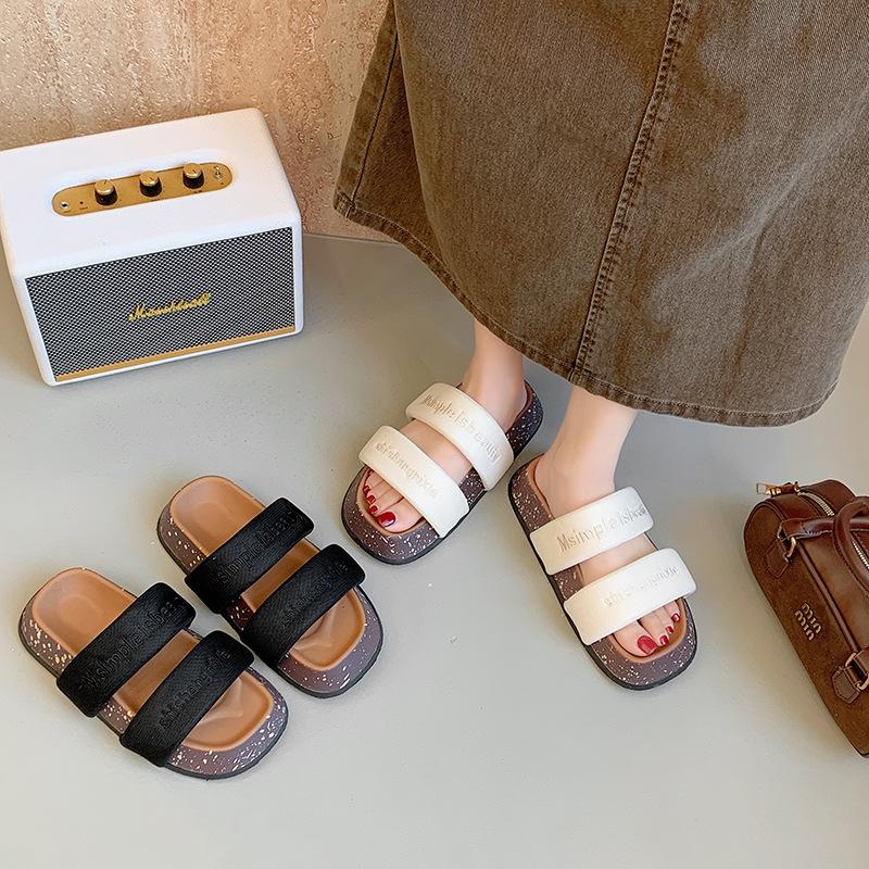 Slippers Female Ins Tide Internet Celebrity Explosion Fashion Wear Summer Muffin 2025 New Sandals High-end Platform Shoes