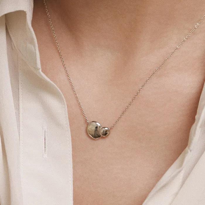 _double pebble necklace: medium.