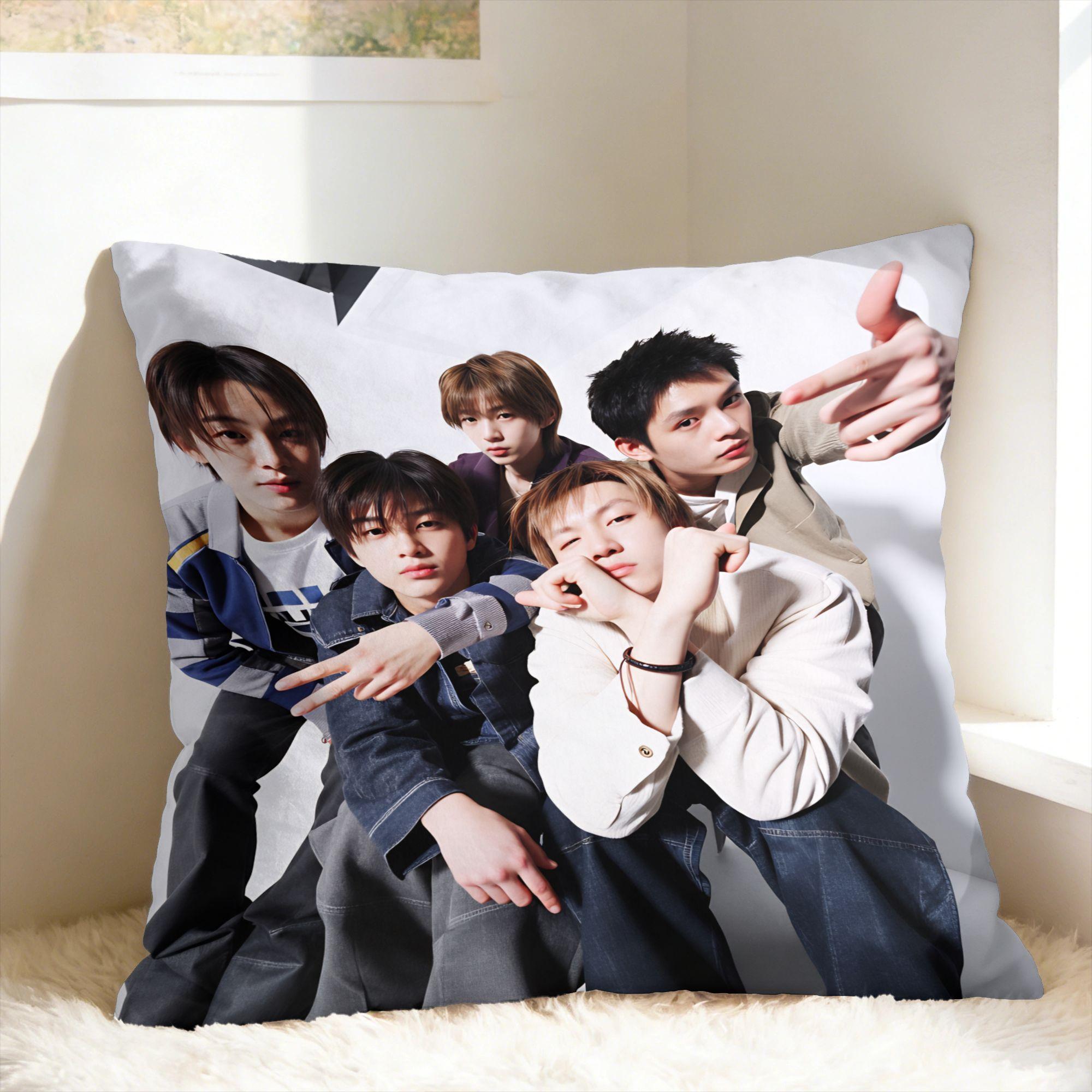Kissenbezug Kpop Stil C-Cortis Neuheit Kissenhülle Für Büro Auto Heimdekoration Kissenbezüge Linen 30*30(CM)-1Pcs black