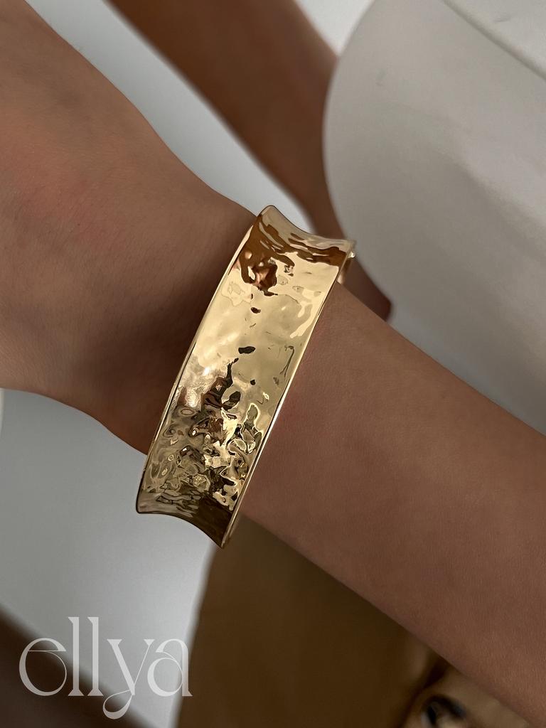 Salircon Fashion Simple Hollow Water Drop Shaped Curved Metal Spring Bangles Women Vintage Gold Color Steampunk Bracelet Jewelry