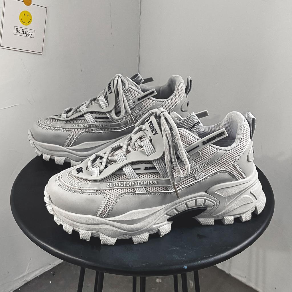 2024 Spring and Autumn New Men's Breathable Mesh Sports Fashion Versatile Casual Shoes Outdoor Running Shoes sneakers men