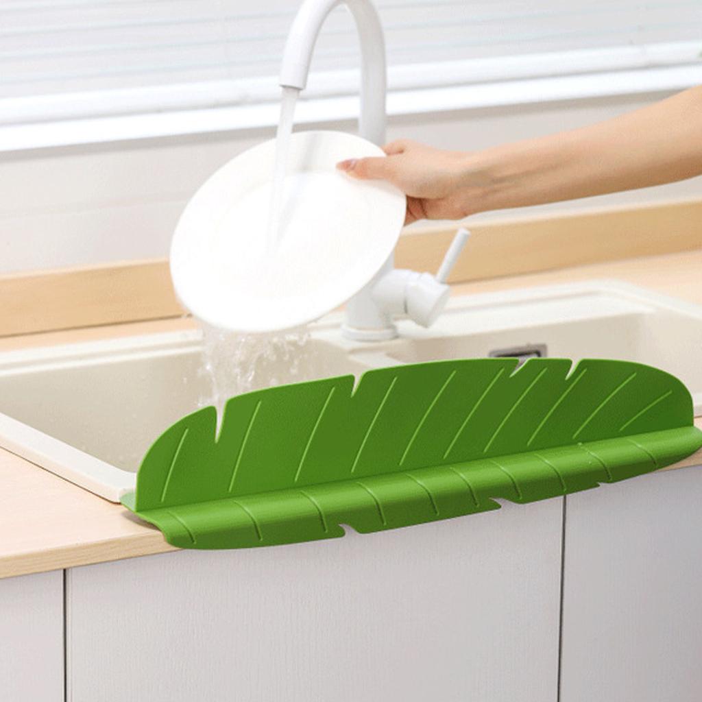 Kitchen Sink Water  Guards Soft Banana Leaf Shape Water Sink Flap Block With Suckers Oil-Proof  Proof Sink Access