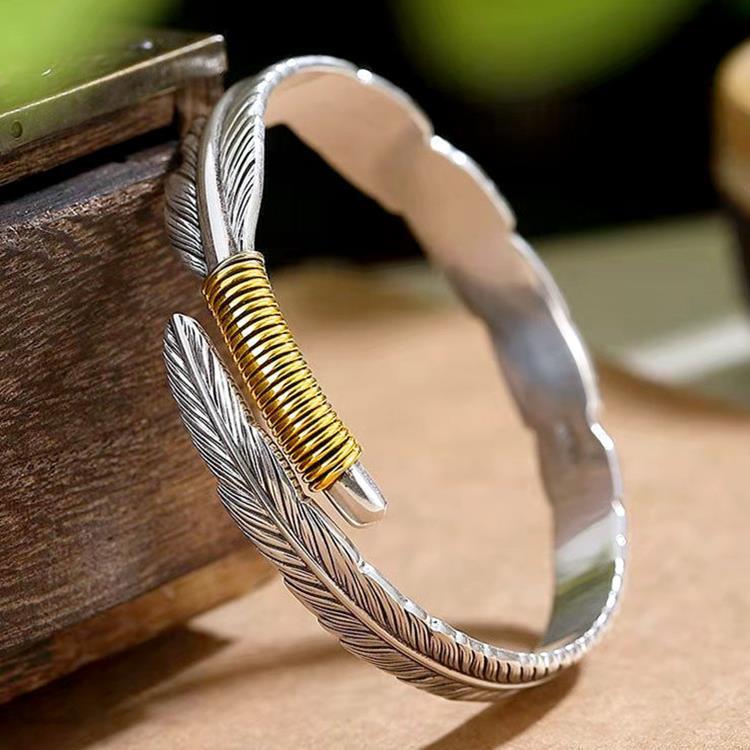 Retro Distressed Feather & Leaf Unisex Bangle – Trendy Women's Accessory