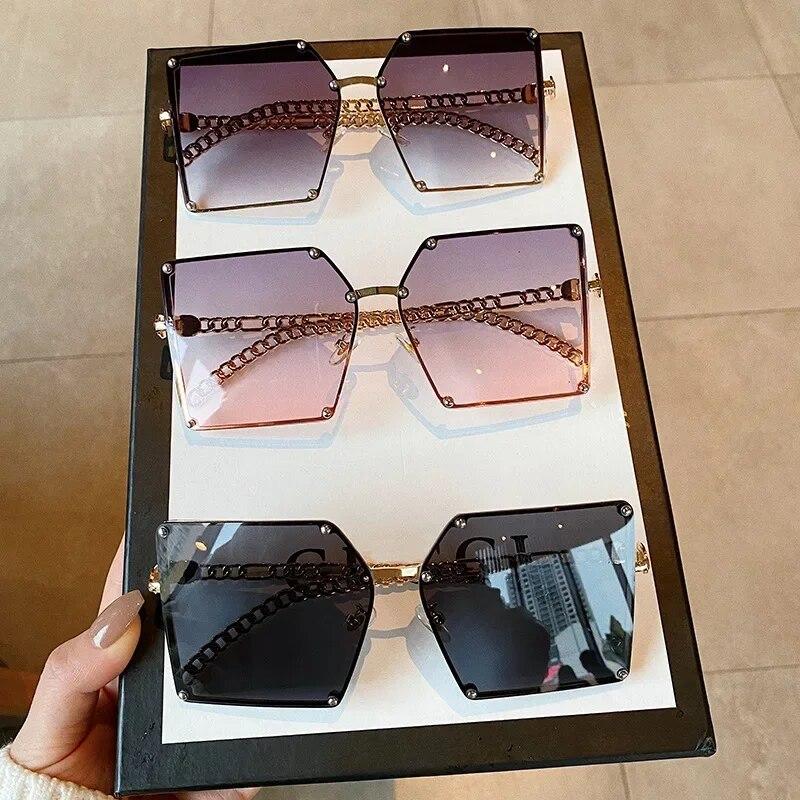 2025 neue Mode Oversize Gradienten Sonnenbrille Für Frauen Vintage Legierung Kette Rahmen Niet Quadrat Sonnenbrille Weibliche Elegante Shades
