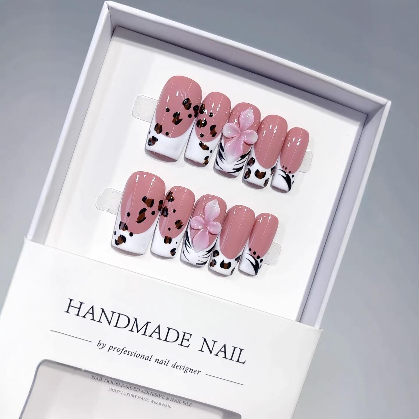 Simple French Spot Carving Wearing Armor Purely Handmade High-end Sweet and Cool Wearing Fake Nails XS