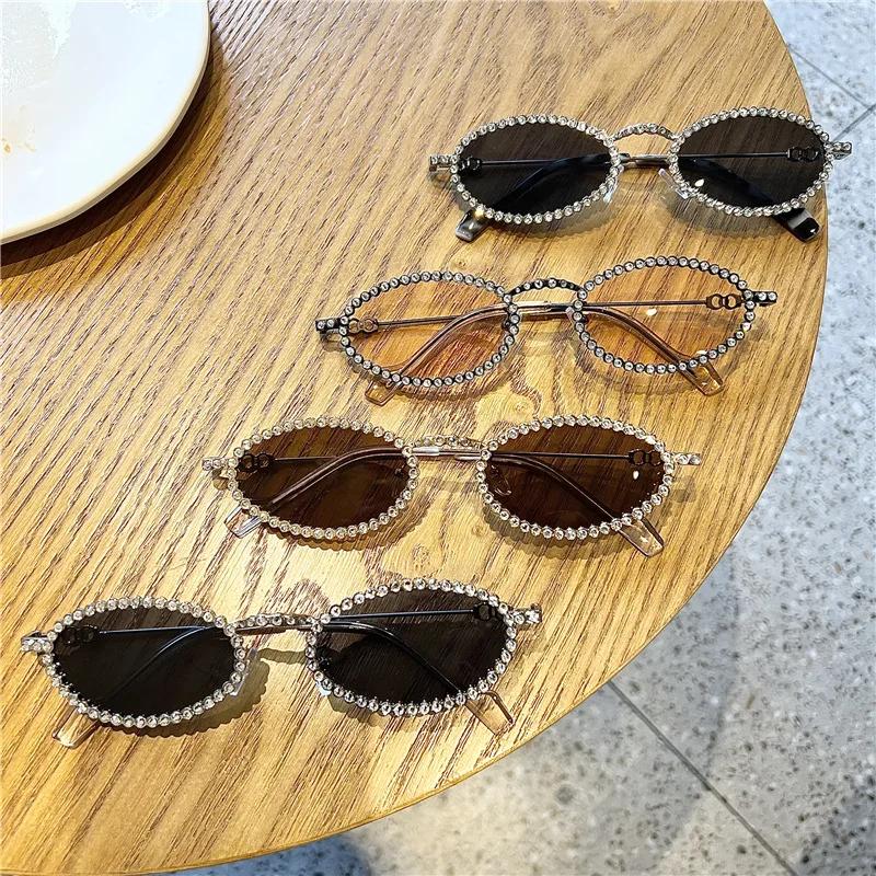 Women'S Diamond Oval Framed Sunglasses Personalized And High-End Shiny Outdoor Sunglasses Metal Eyeglass Frame