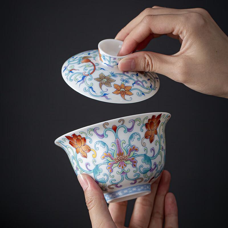 Simetang Hand-Painted Doucai Porcelain Gaiwan