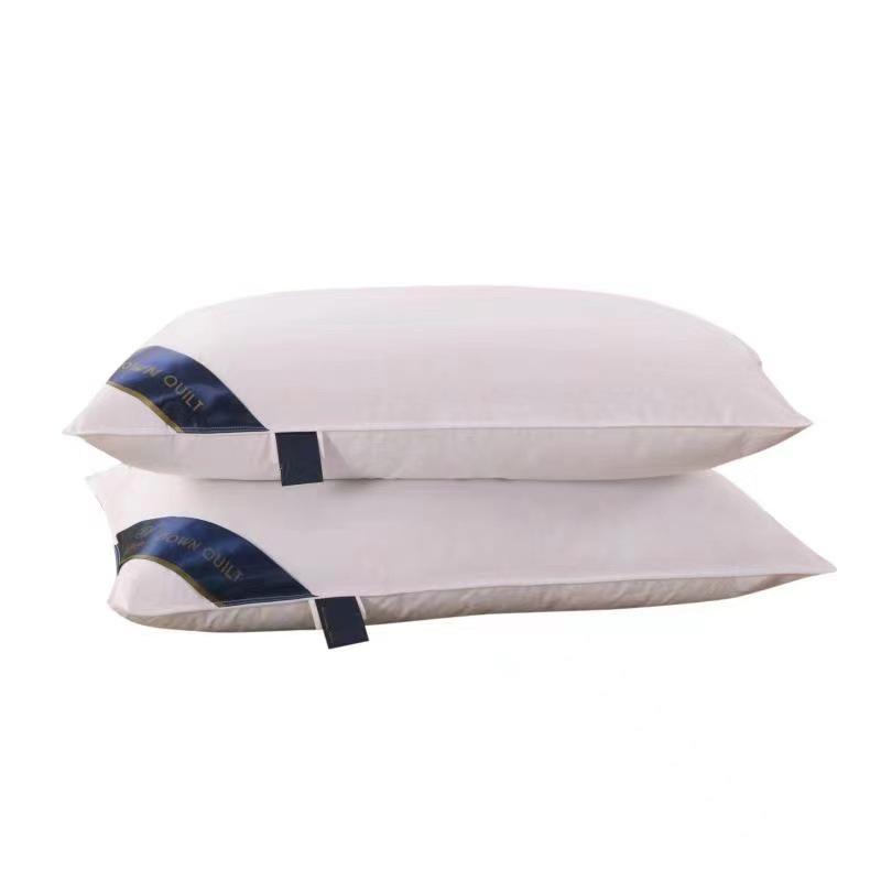 Five-Star Hilton Hotel Neck Support Pillow for Adults and Students, Perfect for Exhibitions and Gifts