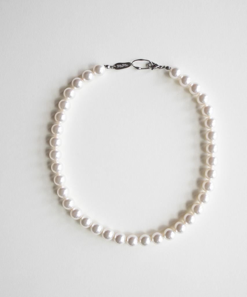 Merrymotive White Pearl Bold Necklace