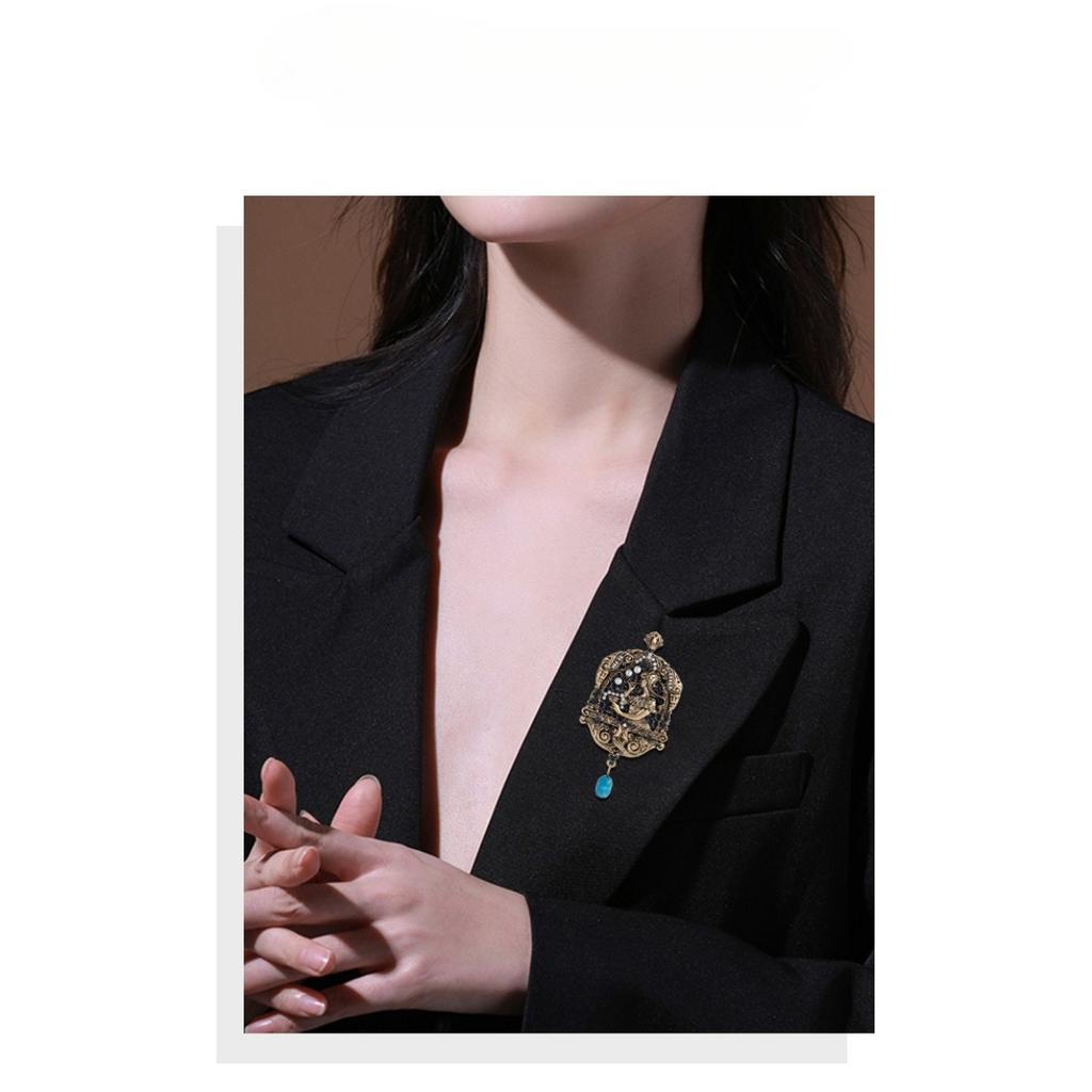 European and American retro court style alloy brooch medieval vintage heavy industry old princess corsage pin jewelry