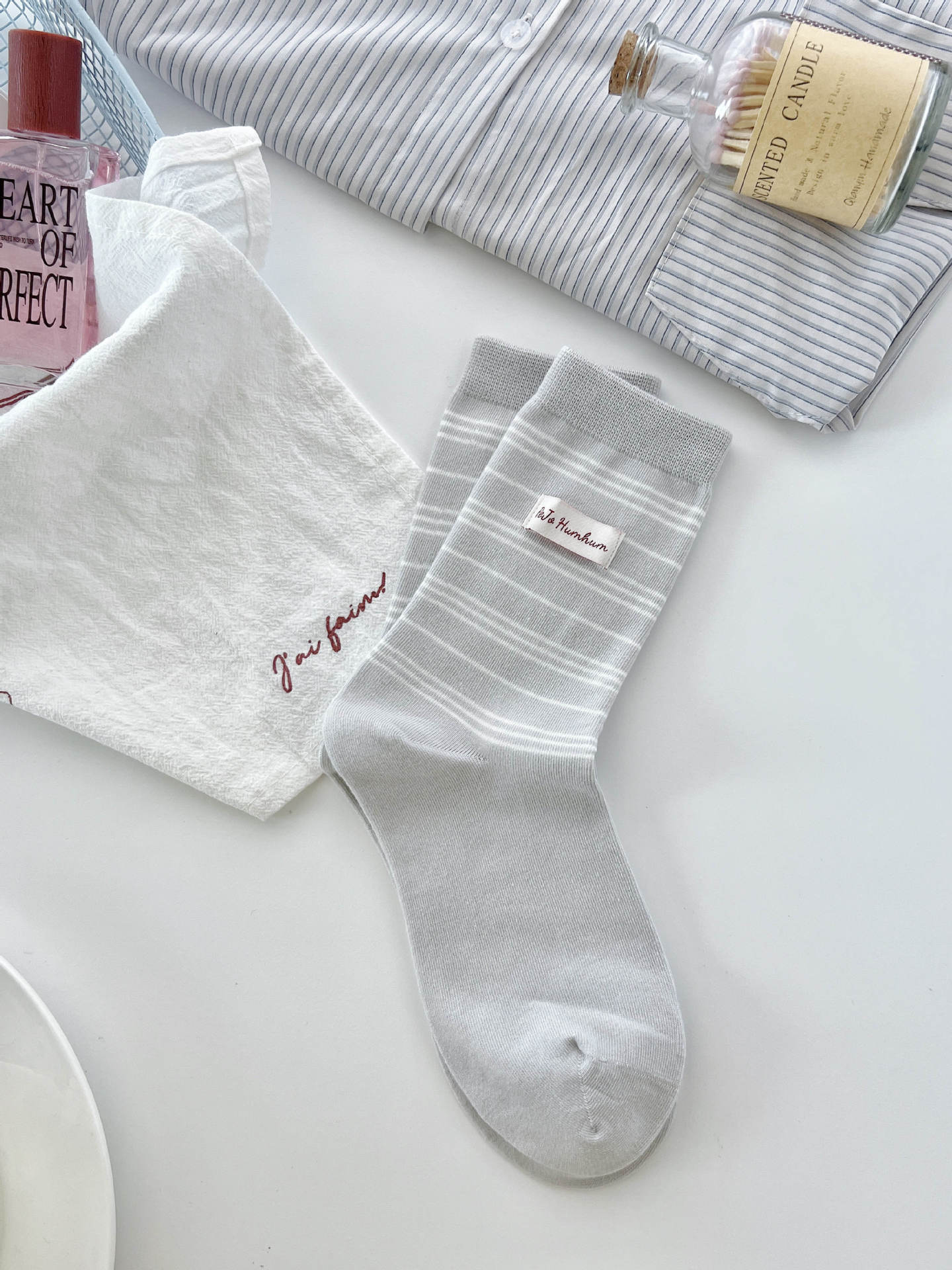 

American English Cloth Label ~ Collegiate Style Pinstripe Stockings Cotton Style Boneless Pile Socks One size fits all світло-сірий колір