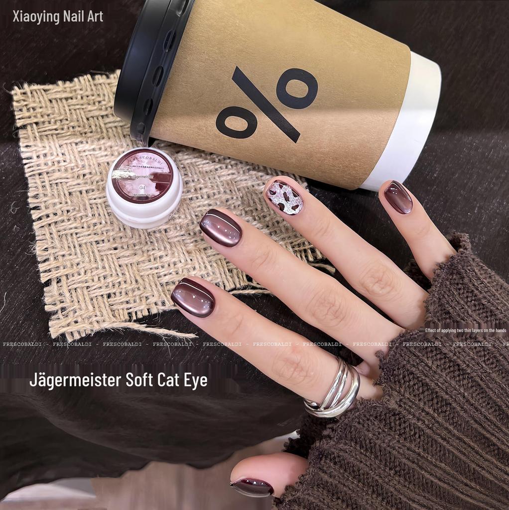 Xiaoying Magnetic Cat Eye Gel: 5g Superfine Nail Polish Light Therapy - Versatile Colors.