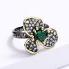 2026 Anel Colar Brincos Stud Estilo Retro Elegante de Luxo Leve Conjunto de Três Peças Flor Ligeiramente Incrustada com Zircônia Senso Tridimensional