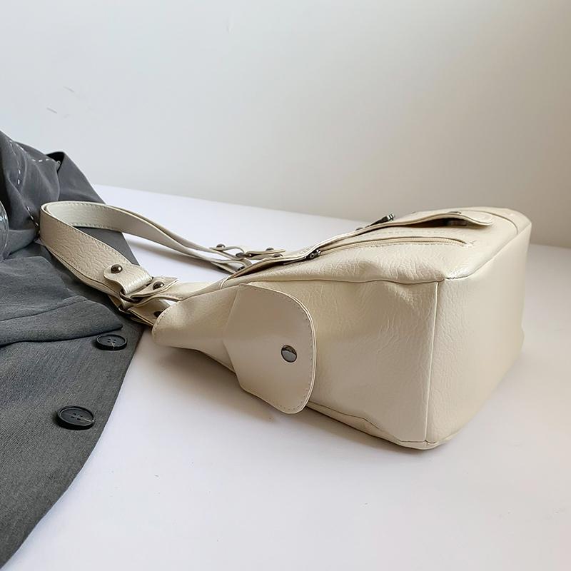 Fashiable large capacity retro women's handbag, simple and niche design solid color women's shoulder bag, suitable for commuti