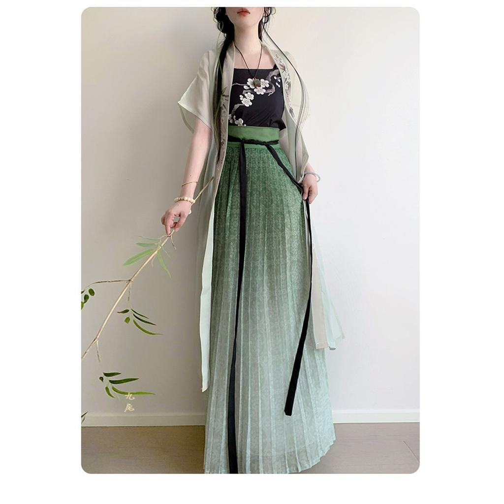 Chinese Song Dynasty Style Hanfu For Women Short-sleeved Waist-length Pleated Skirt Daily Commuting Suit