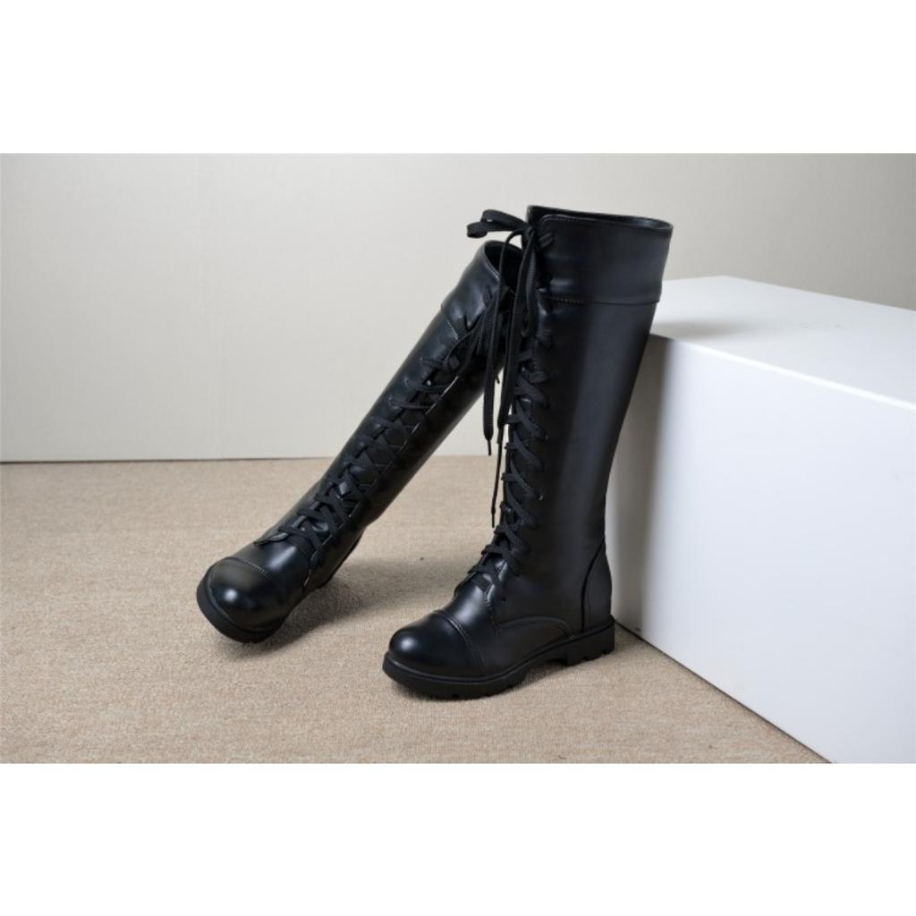 Korean Version of Winter Square Heel Cross Strap Martin Boots Tall Boots  White