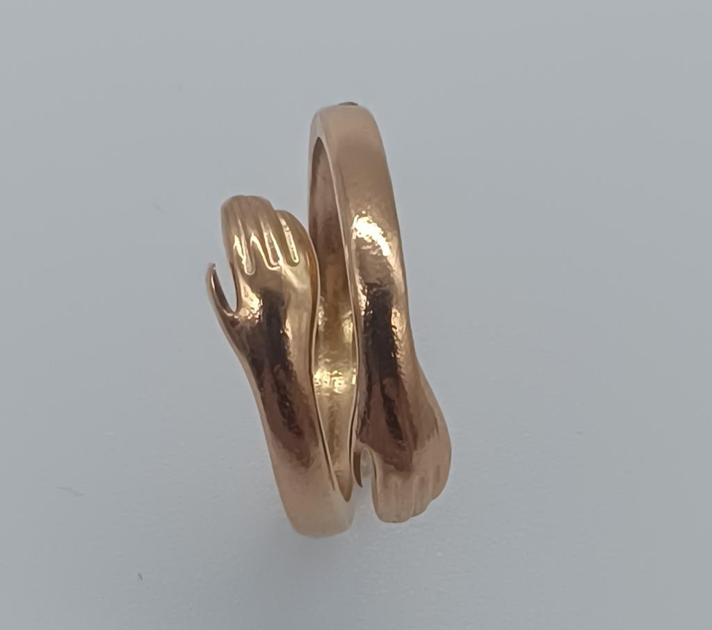 Romantic Love Hug Carved Hand Rings Creative Love Forever Opening Finger Adjustable Hand Ring for Women Men Jewelry Gift