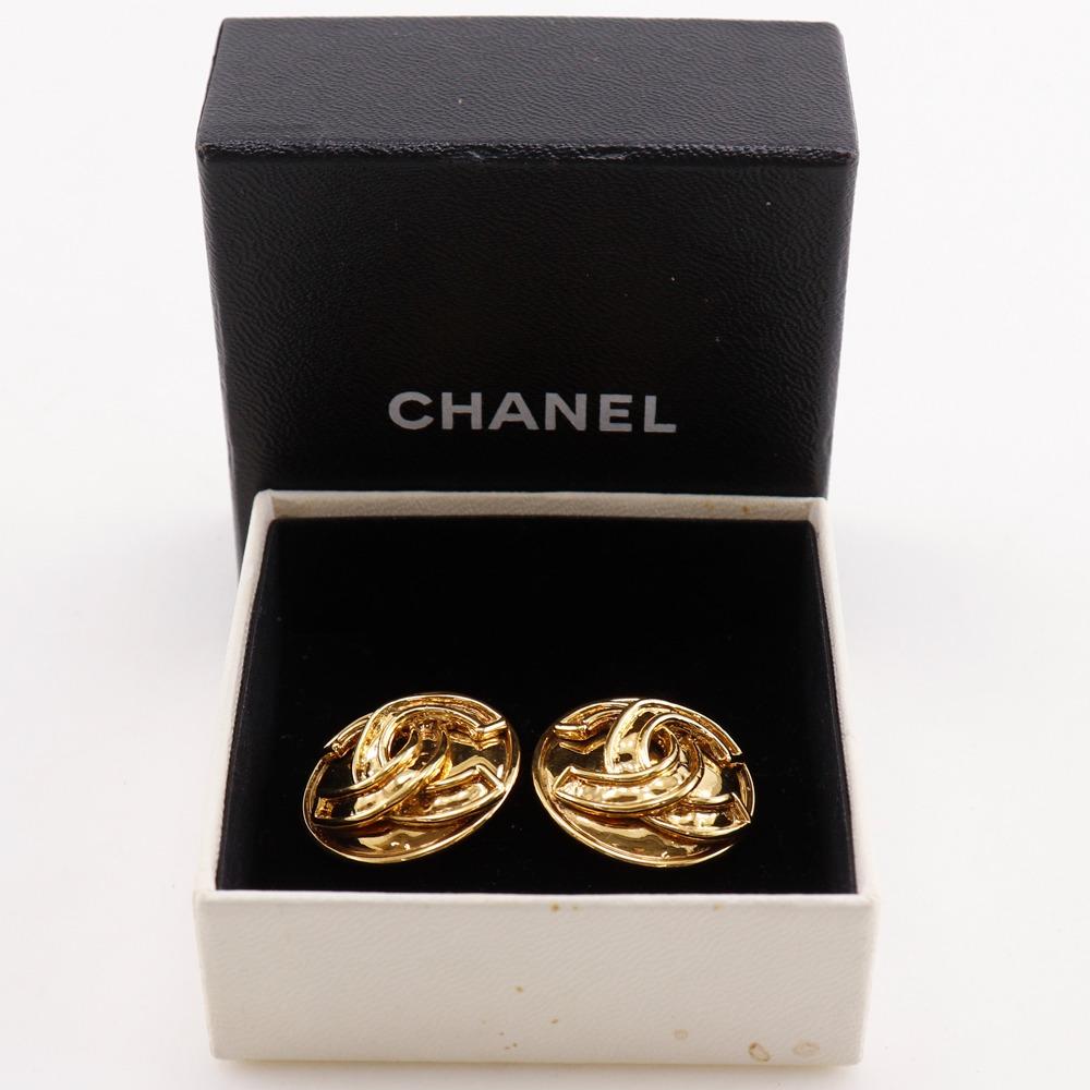 CHANEL COCO Mark Earring vintage Plated Gold 21.1g Women Used