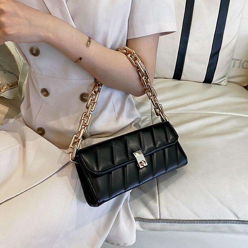 Bolso de hombro pequeño de cuero para mujer Nuevo diseño de lujo 2020  Elegante bolso de fiesta Grueso Cadena de metal Blanco Negro Bolso de mano  ZD1873 comprar a buen precio —