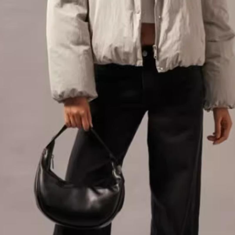 Calvin Klein Minimalist Commuter Niche Pleated Zipper Underarm Bag Crescent Bag Women Handbags Space-Black 4F3010G-UB1