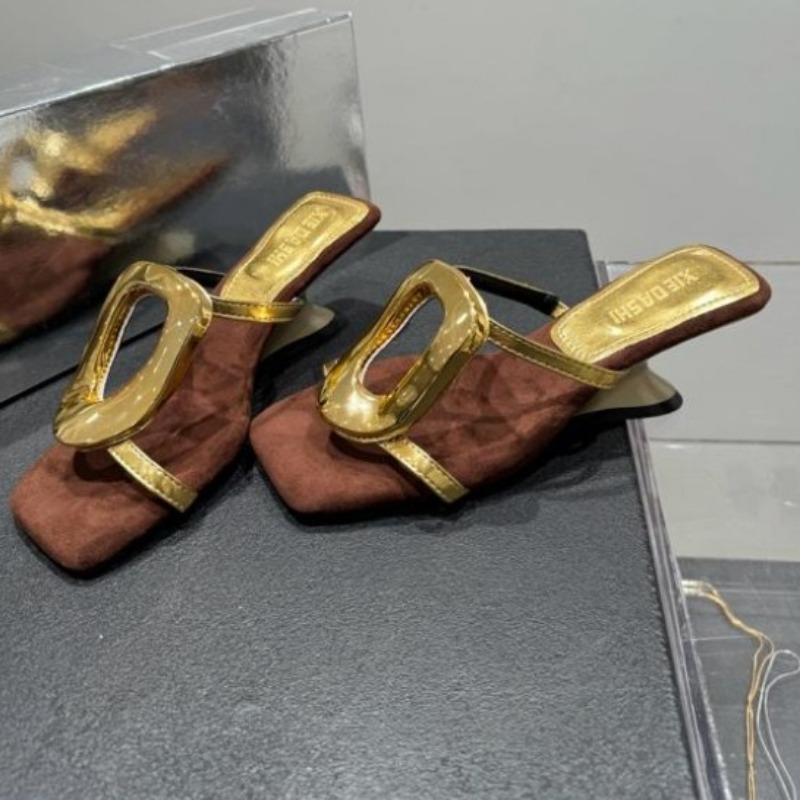 

Босоножки на каблуке необычной формы Женские Летние Новые Открытый носок Металлическая Пряжка на Блочном Каблуке Пляжные Полушлепанцы 39 золотой