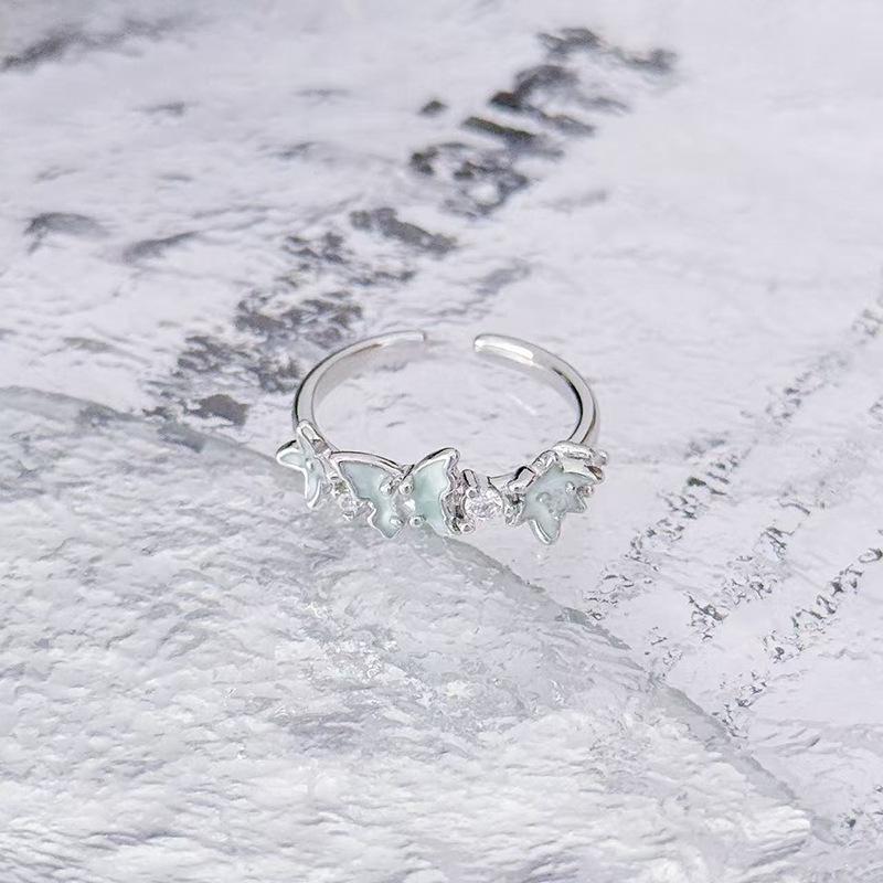 Retro Emaille Verschmiert Grau-Grün Schmetterling Personalisierbarer Öffnungsring Damen Weiß Exquisite Blume High-End Super Fee Ring