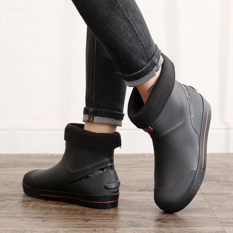 Short tube men's rain shoes non-slip waterproof fashion rain boots fleece warm rubber shoes kitchen work medium tube water shoe cover shoes