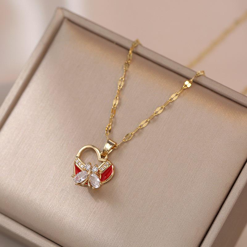 Butterfly Necklace with Color-Retaining Zircon - Fashionable, Versatile Women's Jewelry Accessory.