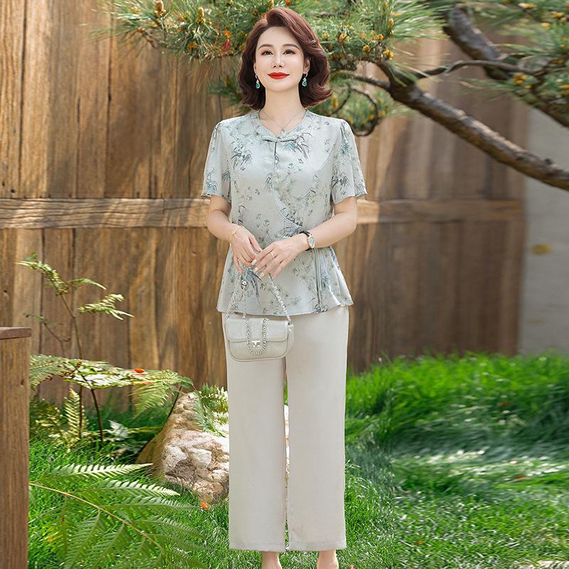 Elegant Chinese Style Summer Fashion Set: Short Sleeve Top & T-shirt for Middle-aged and Elderly Women