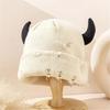 Traditional Fashion Warm Fruit Pom Hat Highlighting Troubled Weave Detailing And Metal Pin Intonation Insulated Cold Rainwear