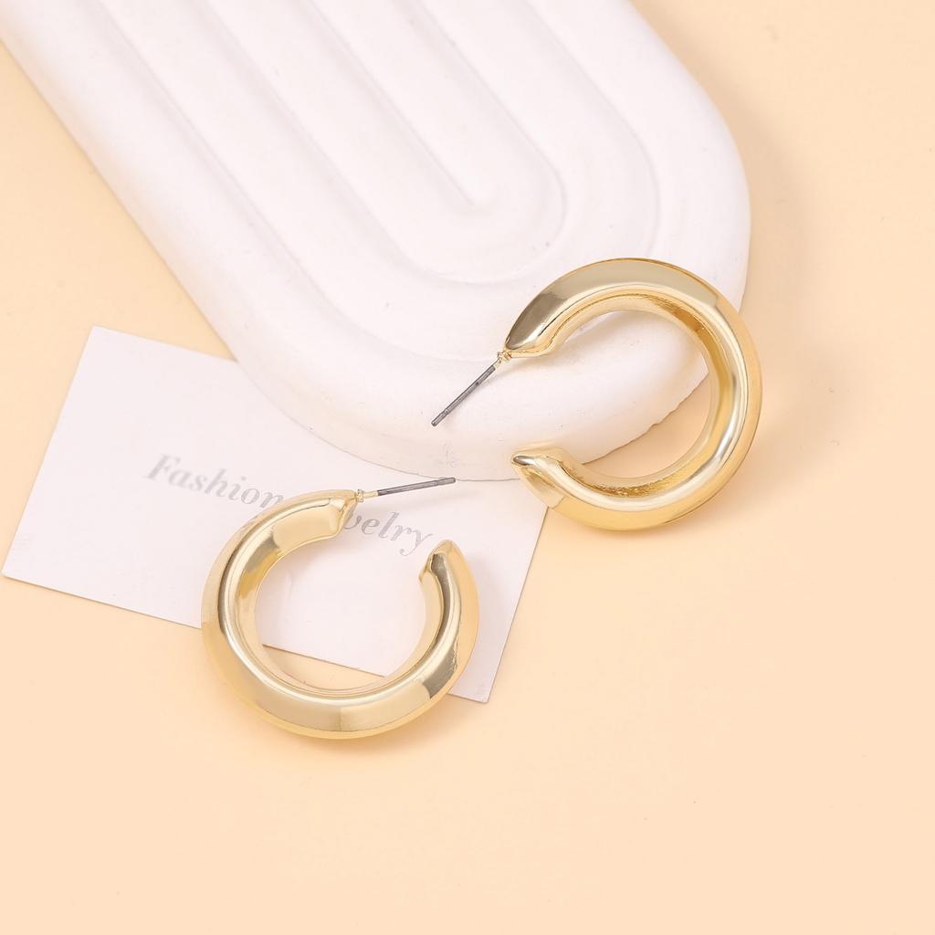 Fashionable and Classic Basic Geometric C-ring Stud Earrings, Hong Kong-style Retro, Simple and Versatile Earrings for Women