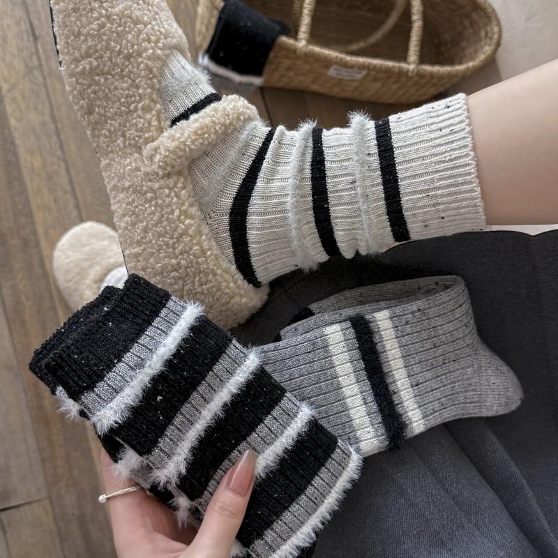 Grey Wool Socks, Autumn and Winter Socks, Women's Mid-calf Socks, Thick Thread Boneless Socks, Warm Thickened Striped Pile Long Socks