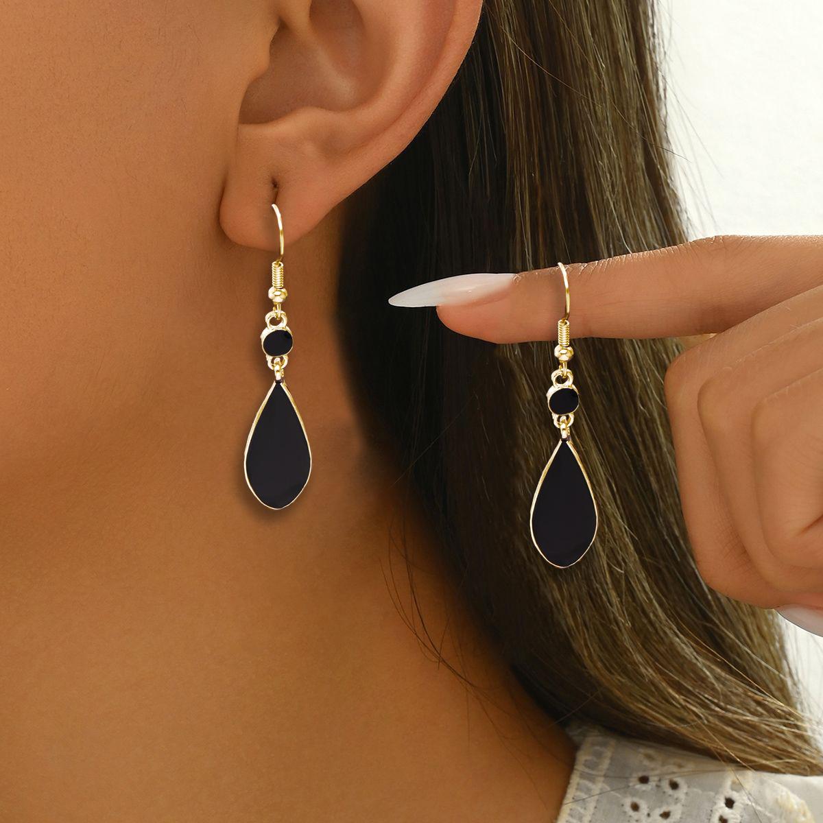 

Retro Temperament Teardrop-shaped Dangle Earrings for Women Classic Simple Party Daily Wear Earings Jewelry Accessories Gifts