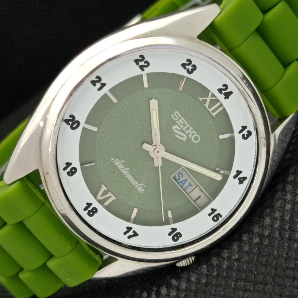 

Б/У винтажные мужские часы SEIKO 5 AUTOMATIC JAPAN MENS DAY/DATE GREEN WATCH 588a-a310149-9 SKU588a-a310149