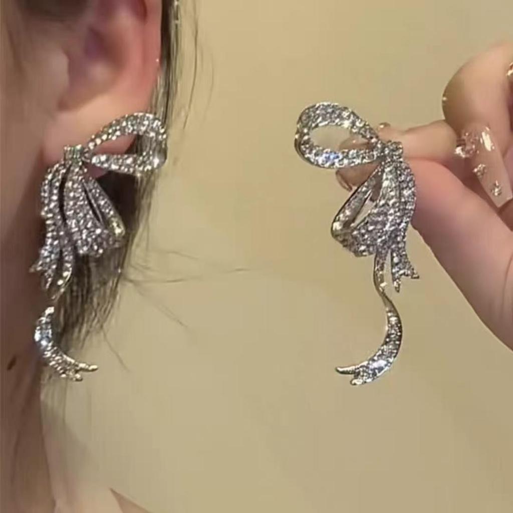 Diamond Inlaid Tassel Earrings - Silver Needle, High-End Court Style