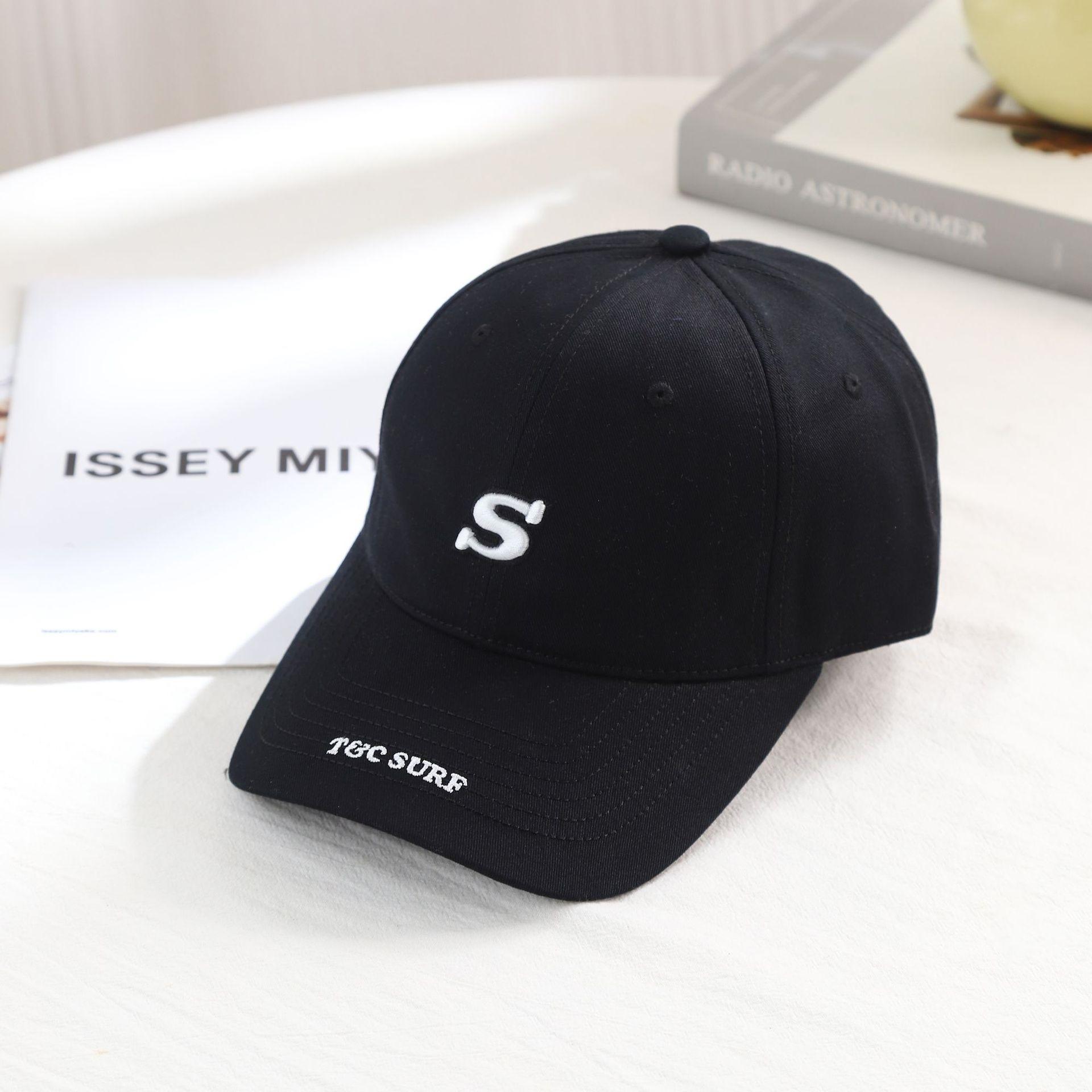 Baseball cap with 3d embroidered lettering - korean style, face-slimming, large head size, sun protection, duckbill cap Adjustable