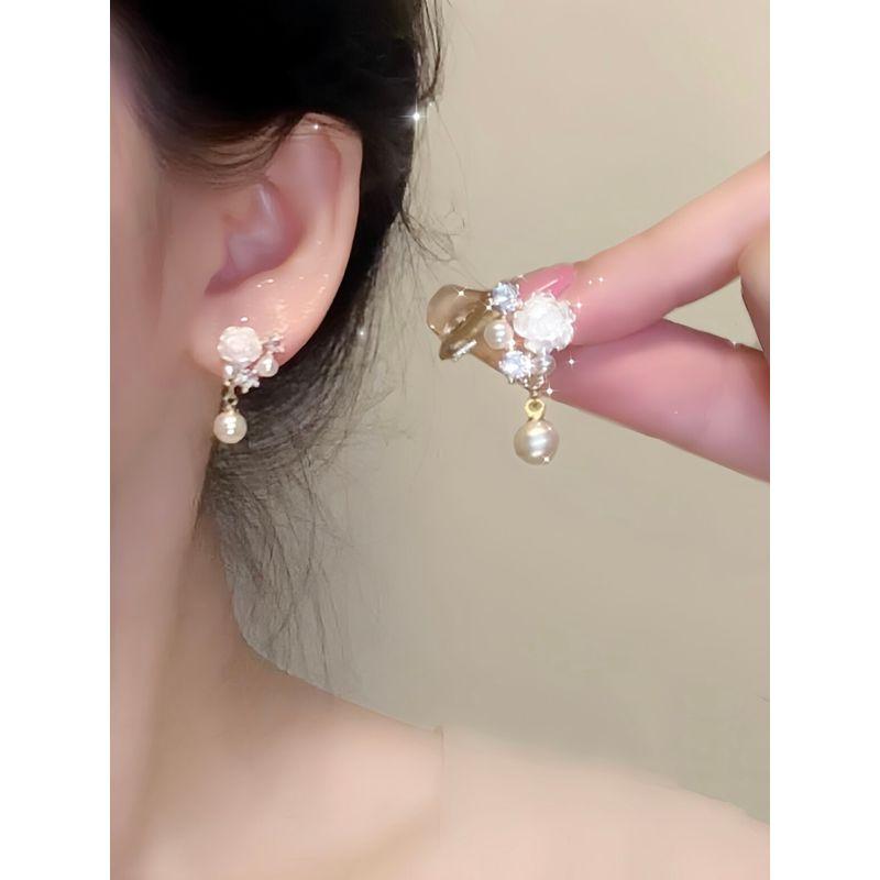

Fragrant Pear Pearl Flower 925 Silver Stud Earrings for Women Sweet Beautiful Earrings without Pierced Mosquito Coil Ear Clip A pair of 925 silver needles (with ear holes)