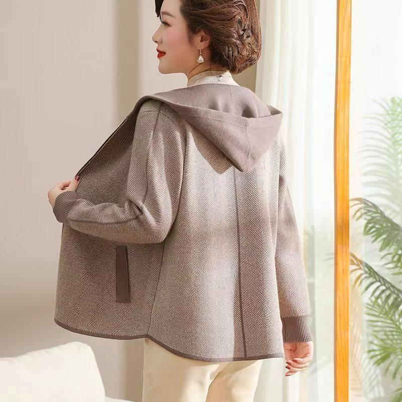 Mom's Spring & Autumn Hooded Wool Cardigan: 2025 Fashionable Short Knit Coat for Middle-Aged Women with Pockets.