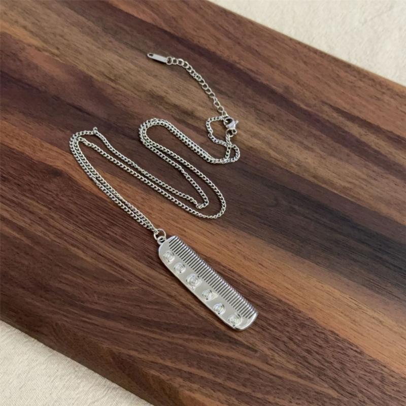 Fashionable Comb Pendant Necklace Sturdy Styling Charm Jewelry Accessory for Trendy Hairstyles Casual Decoration