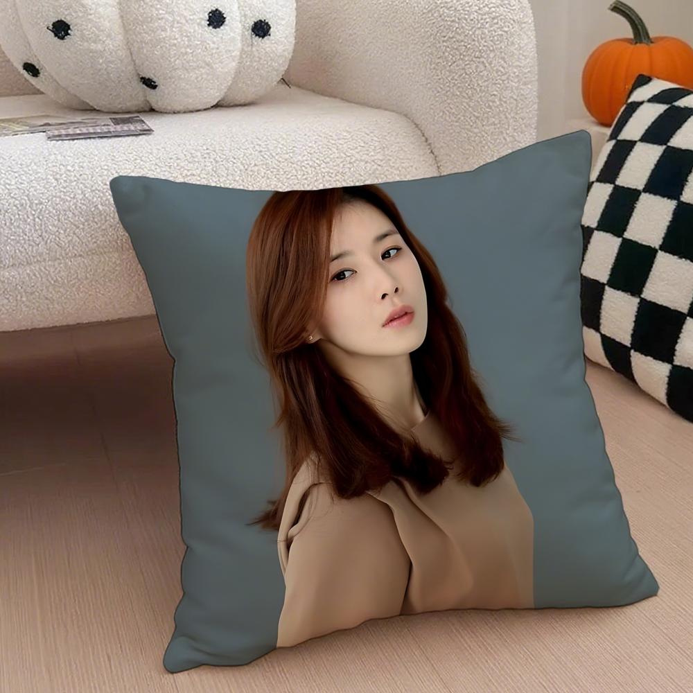 Actor Elegant LLee Bo Young Cushion Cover Throw Pillow Cover Hidden Button Durable Polyester Chair Cushion