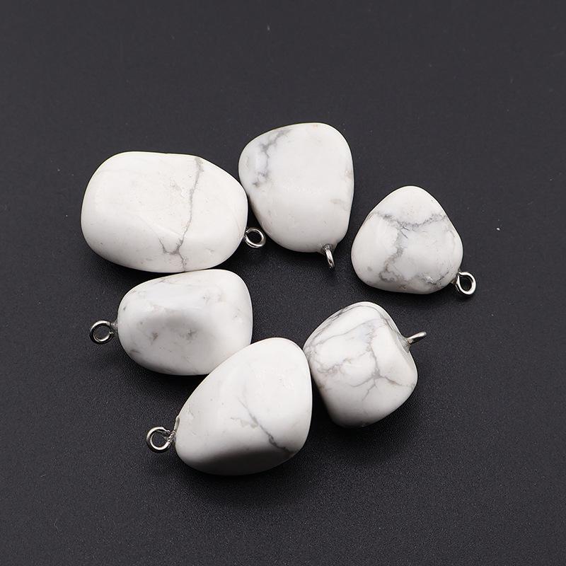 Irregular Natural Agate Crystal Stone Pendants for Keychains and Accessories
