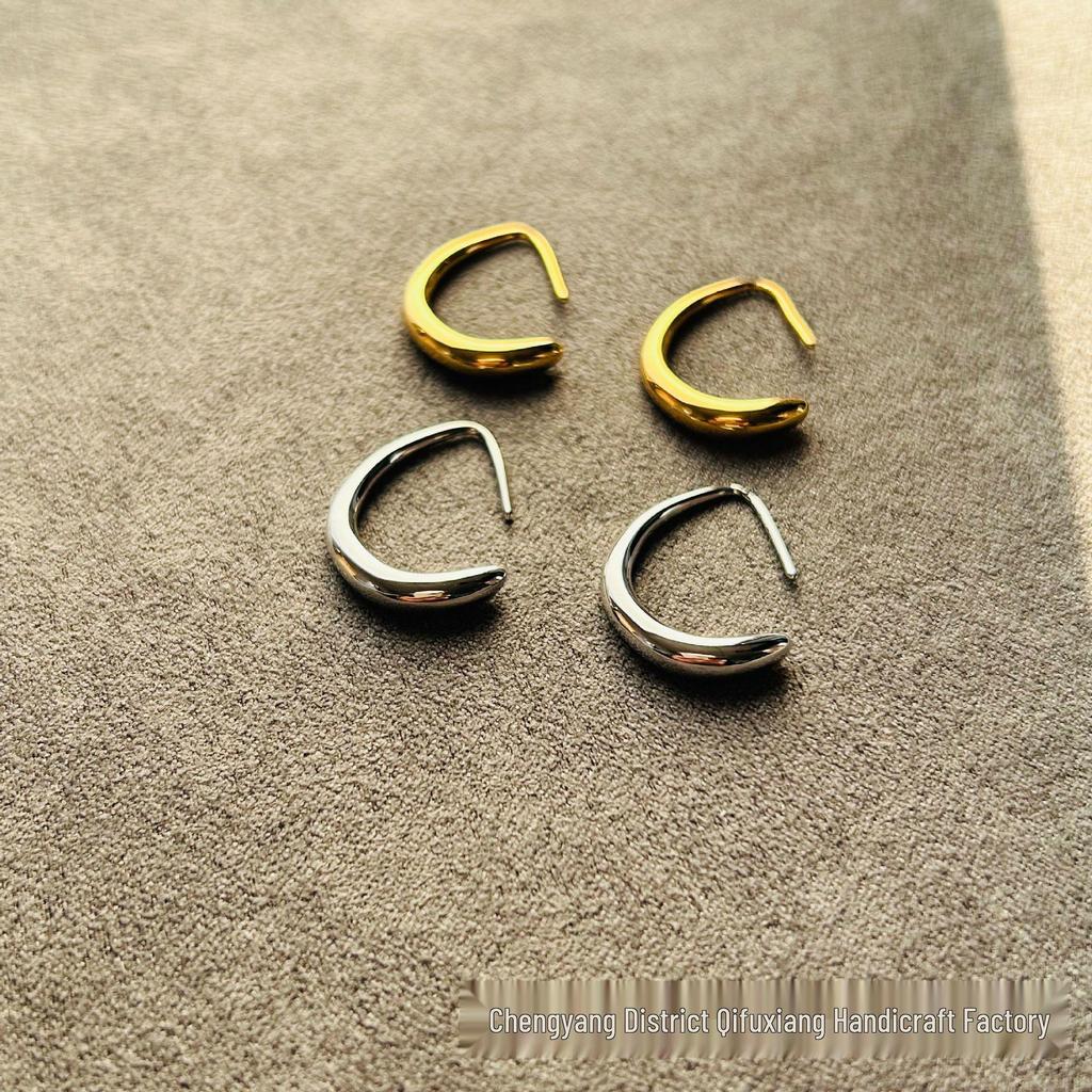 Gold Retro Temperament Stud Earrings for Women - 2024 Spring/Summer Trendy Light Luxury Niche Design