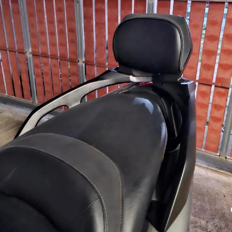 Accessori per Yamaha TMAX560/TMAX530 Schienalino Posteriore e Cuscino Seduta in Lega di Alluminio Modelli 17-21