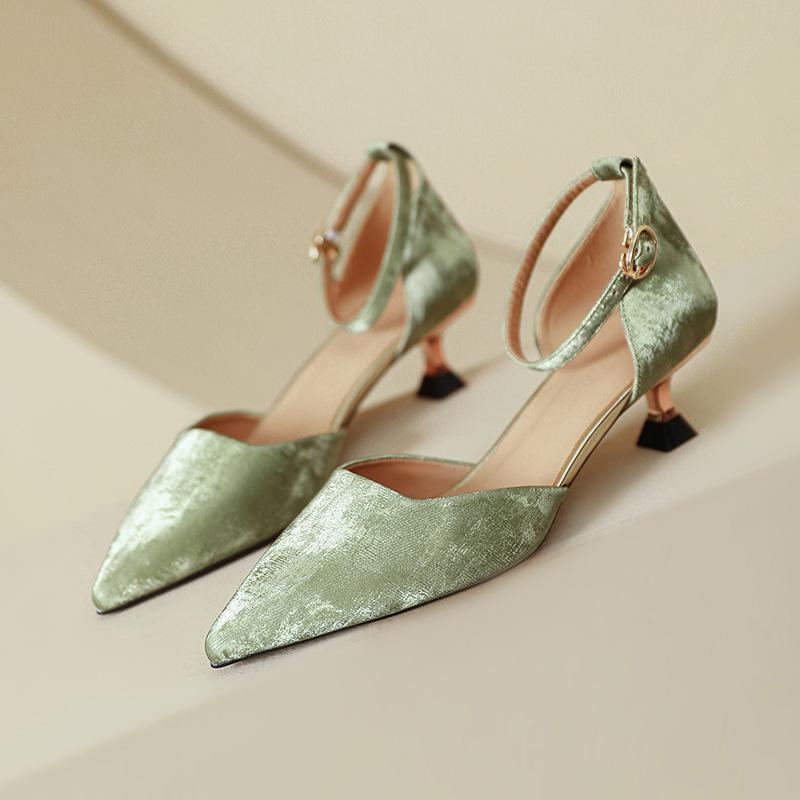 Pointed high heels women's summer French small heels 2025 new hollow single shoes one word with stiletto bag head sandals