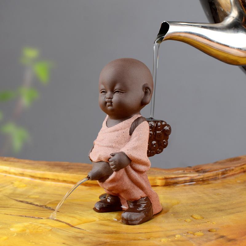 Kreatywny fioletowy piasek herbaciany zwierzak rozpylanie wody oddawanie moczu ozdoba uroczy mały mnich można hodować sztuka herbaciana taca herbaciana spersonalizowany zestaw herbaciany