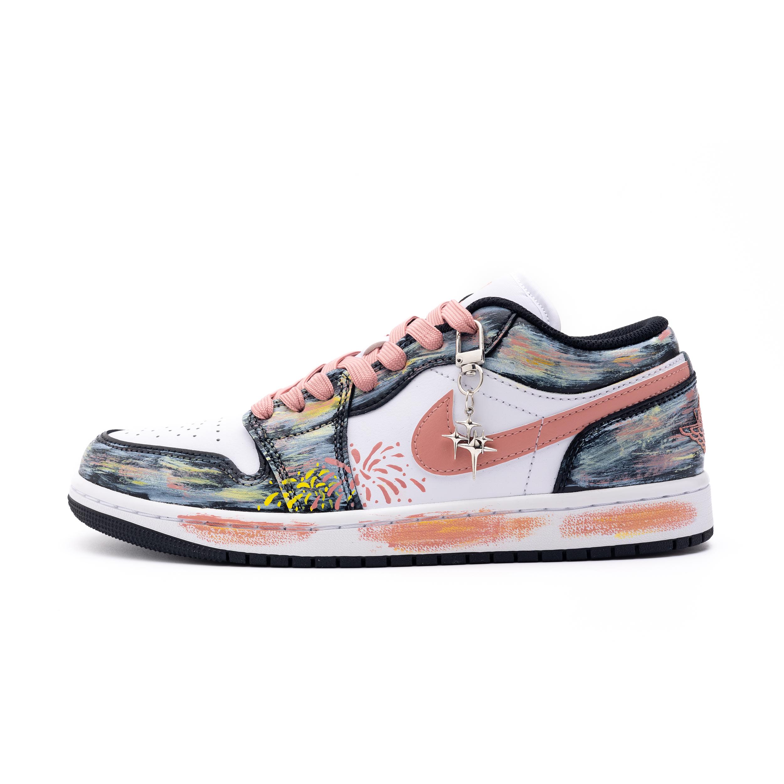 

Jordan Air Jordan 1 Starry Sky Blossom Abrasion Resistant Low top Vintage Basketball Shoes Unisex Black White 553558-165(Team240-) 40.5